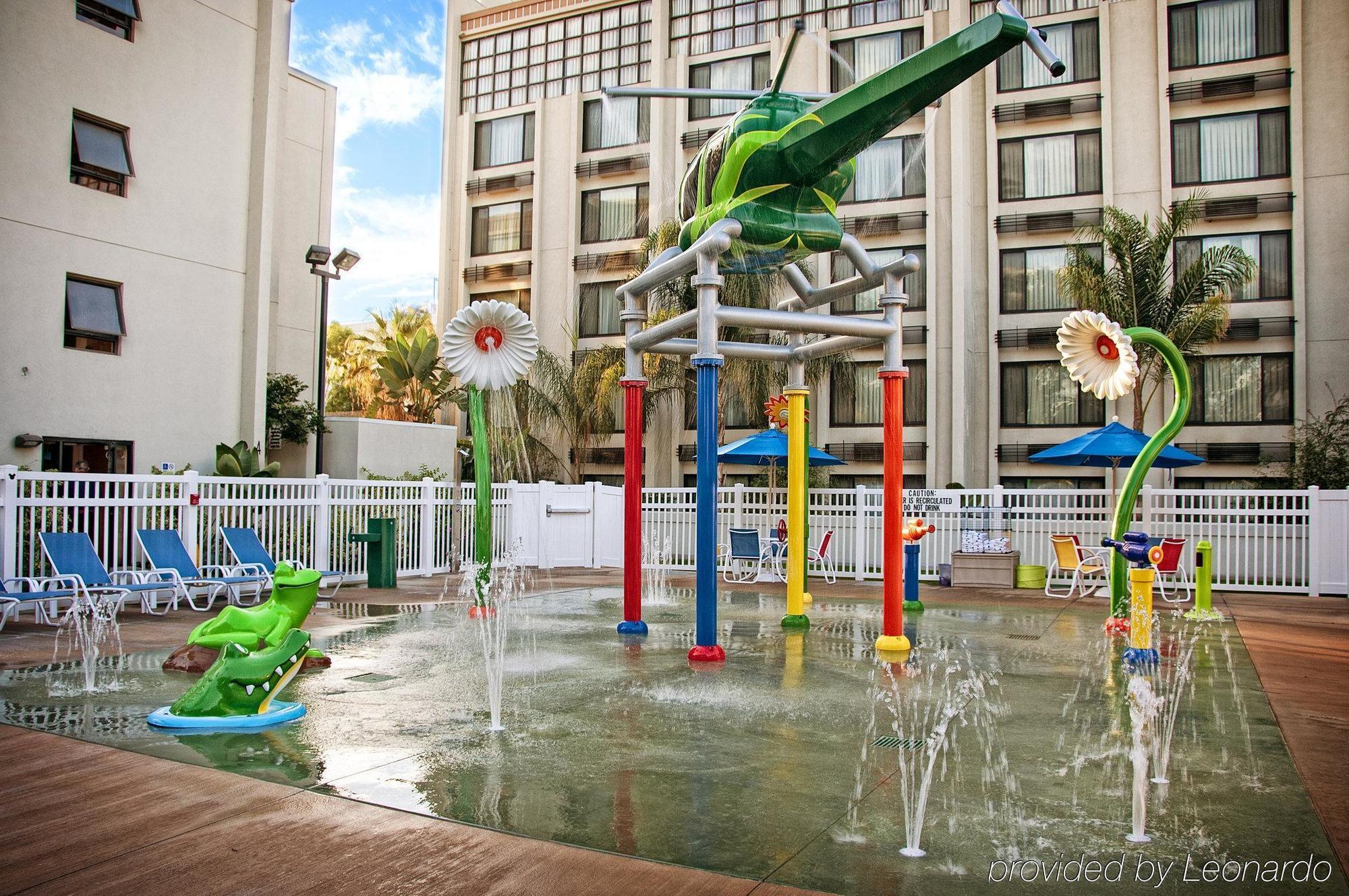 Holiday Inn Hotel & Suites Anaheim By Ihg Kültér fotó