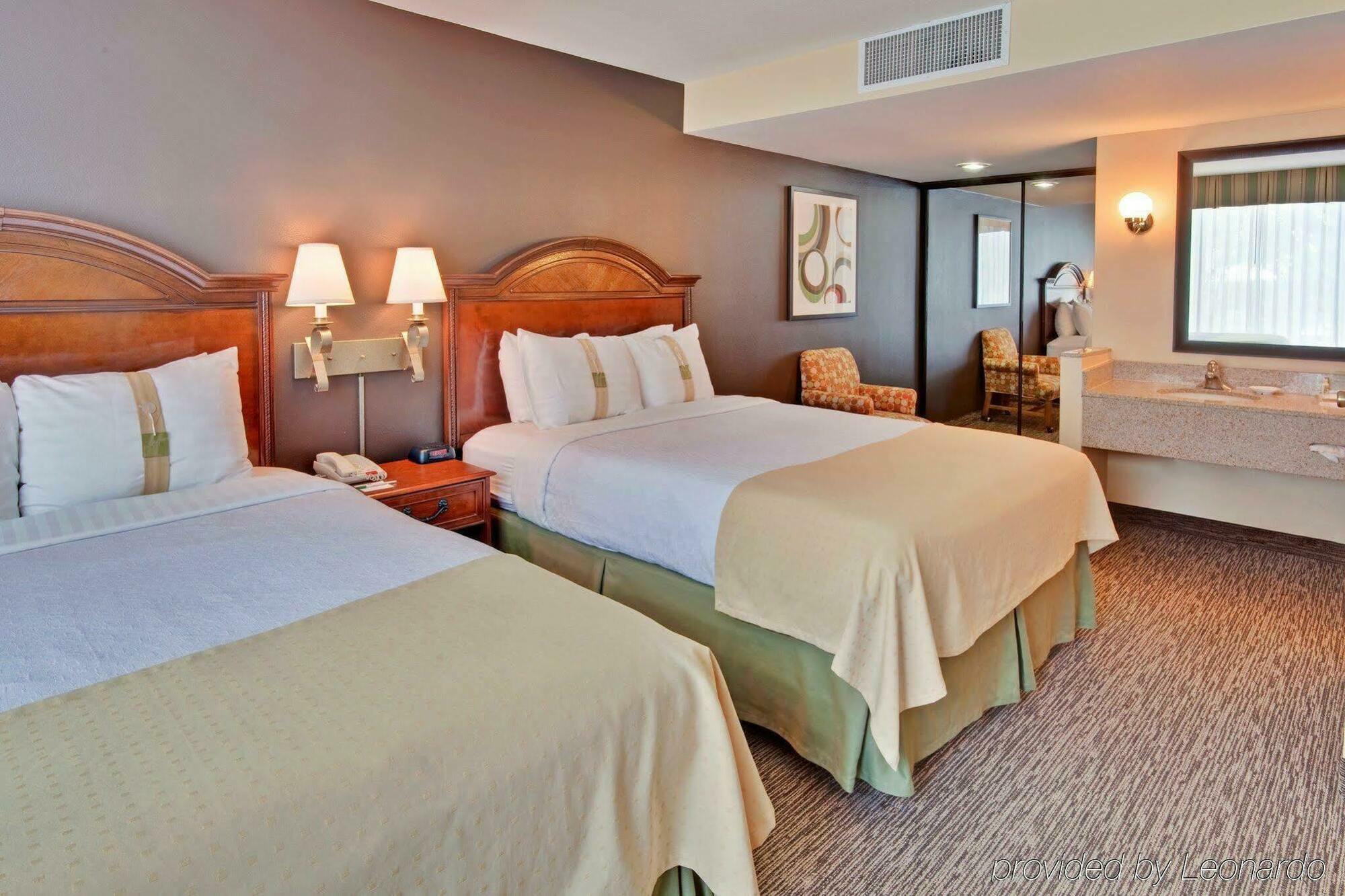 Holiday Inn Hotel & Suites Anaheim By Ihg Kültér fotó